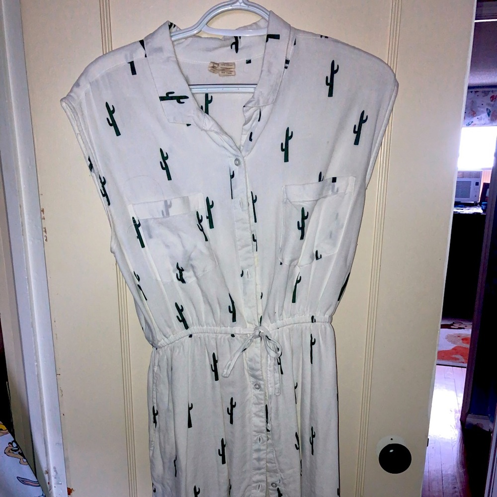 Button down shirt dress with 🌵